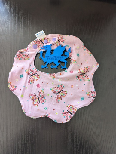 Shaped Bibs